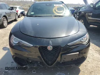 2018 Alfa Romeo Stelvio Ti Sport z VIN ZASFAKNNXJ7B84760, wystawiony jako Copart lot #52219395 z przebiegiem 110 145 mil mil oraz Tytuł czysty. Historia ofert i sprzedaży dostępna na DreamBid. Obrazek 5.