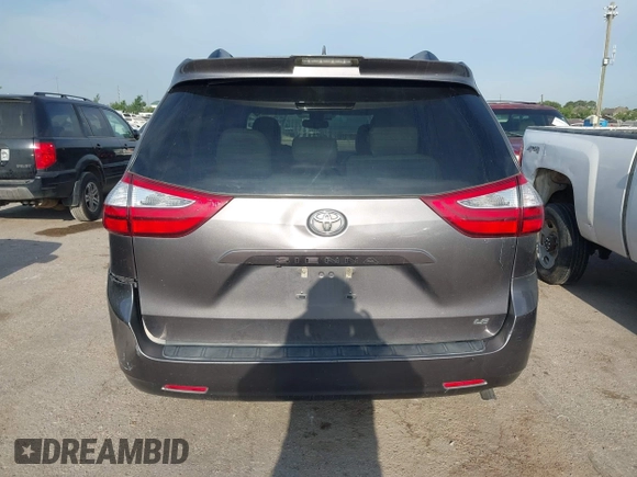 2018 Toyota Sienna LE Auto Access Seat with VIN 5TDKZ3DC2JS915905, listed as a IAAI auction lot 42027300 with 174,770 mi miles. Bid and sale history available at carsss.com. Image 16.