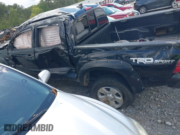 2014 Toyota Tacoma PreRunner z VIN 5TFJU4GN8EX057773, wystawiony jako IAAI lot #42020511 z przebiegiem 228 730 mil mil oraz . Historia ofert i sprzedaży dostępna na DreamBid. Obrazek 13.