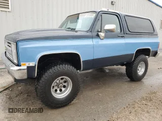 1987 Chevrolet Blazer z VIN 1GNEV18K3HF105196, wystawiony jako Copart lot #45010005 z przebiegiem 85 762 mil mil oraz Czysty tytuł • Clean title. Historia ofert i sprzedaży dostępna na DreamBid. Obrazek 1.