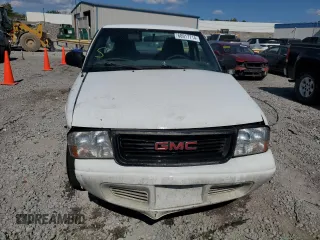 2003 GMC Sonoma SLS with VIN 1GTCS14H538264821, listed as a Copart auction lot 68917714 with 177,973 mi miles and Salvage Title. Bid and sale history available at carsss.com. Image 5.