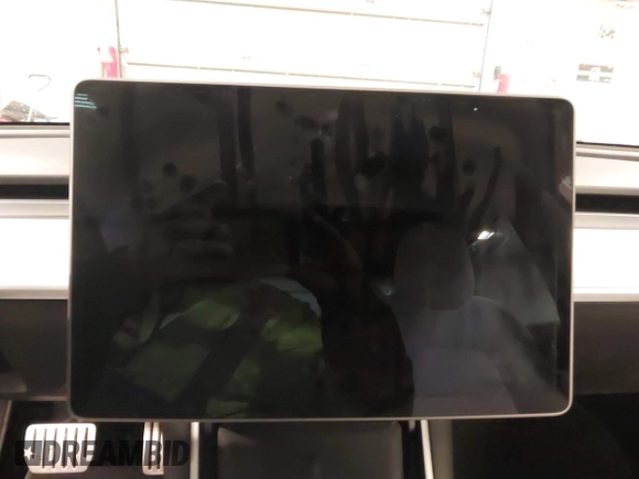 2020 Tesla Model 3 Performance z VIN 5YJ3E1EC3LF641768, wystawiony jako IAAI lot #41542615 z przebiegiem 43 343 mil mil oraz . Historia ofert i sprzedaży dostępna na DreamBid. Obrazek 18.