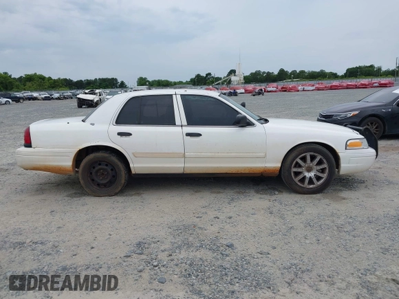 2009 Ford Police Interceptor с VIN 2FAHP71V39X147936, выставлен на аукционе IAAI как лот 42376816 с пробегом 184 182 миль миль и . История ставок и продаж доступна на DreamBid. Изображение 13.
