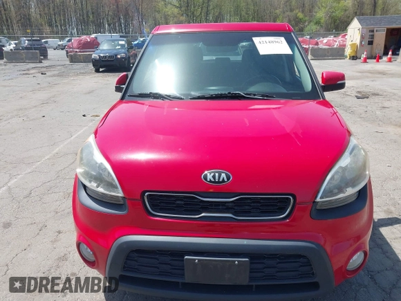 2013 Kia Soul ! with VIN KNDJT2A62D7525293, listed as a IAAI auction lot 42148962 with 171,673 mi miles. Bid and sale history available at carsss.com. Image 6.