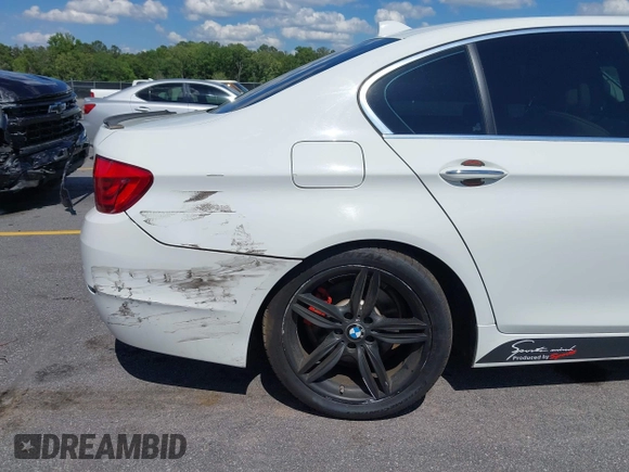 2012 BMW 5 Series 528i z VIN WBAXG5C55CDW66358, wystawiony jako IAAI lot #42166239 z przebiegiem 81 336 mil mil oraz . Historia ofert i sprzedaży dostępna na DreamBid. Obrazek 12.