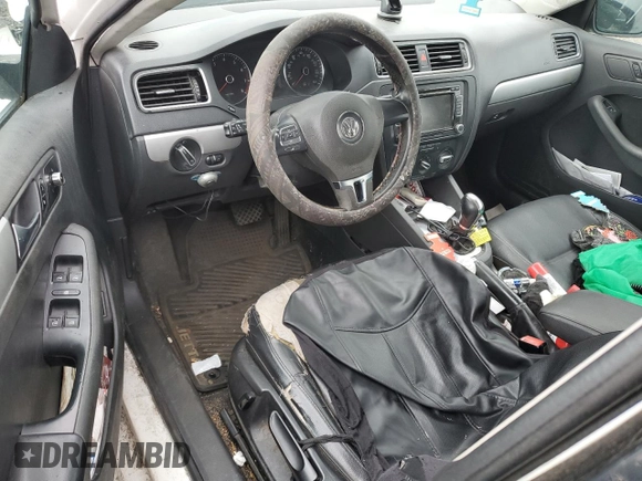 2013 Volkswagen Jetta SE с VIN 3VWDP7AJ3DM363552, выставлен на аукционе Copart как лот 57640685 с пробегом Не указан миль и Списание • Salvage title. История ставок и продаж доступна на DreamBid. Изображение 8.