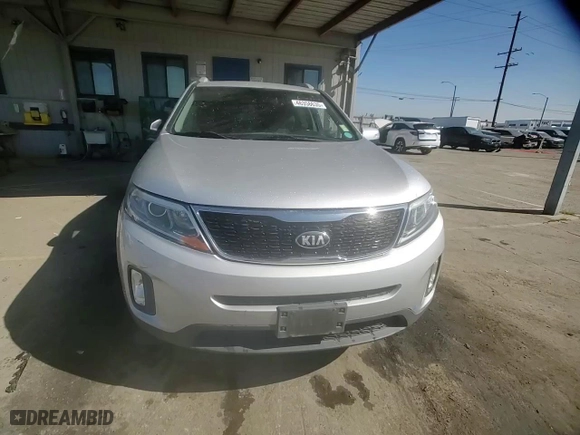 2015 Kia Sorento LX with VIN 5XYKTCA66FG565568, listed as a Copart auction lot 46358635 with 176,778 mi miles and Salvage Title. Bid and sale history available at carsss.com. Image 12.
