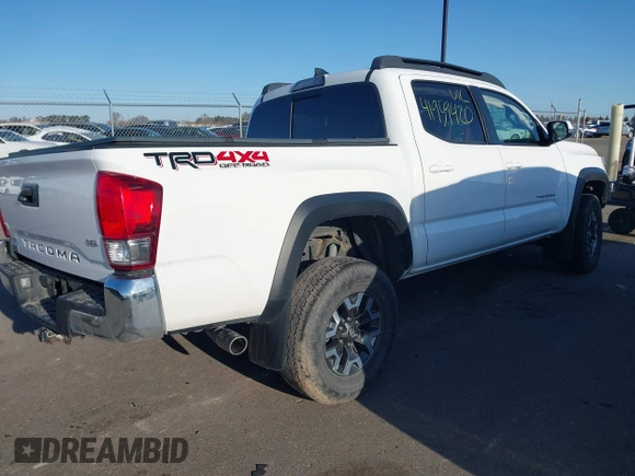 2017 Toyota Tacoma SR5 z VIN 3TMCZ5AN9HM061737, wystawiony jako IAAI lot #41959420 z przebiegiem 86 395 mil mil oraz . Historia ofert i sprzedaży dostępna na DreamBid. Obrazek 4.