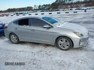 2020 Hyundai Elantra Value Edition z VIN 5NPD84LFXLH567082, wystawiony jako IAAI lot #41372830 z przebiegiem 119 975 mil mil oraz . Historia ofert i sprzedaży dostępna na DreamBid. Obrazek 13.