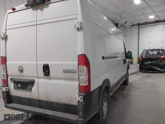 2024 Ram ProMaster Cargo Tradesman with VIN 3C6LRVDG4RE139986, listed as a IAAI auction lot 41273028 with 10,870 mi miles and . Bid and sale history available at DreamBid. Image 4.