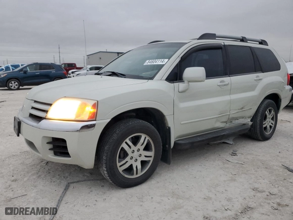 2004 Mitsubishi Endeavor XLS with VIN 4A4MM31S14E056988, listed as a Copart auction lot 84604114 with 153,434 mi miles and Salvage Title. Bid and sale history available at carsss.com. Image 1.
