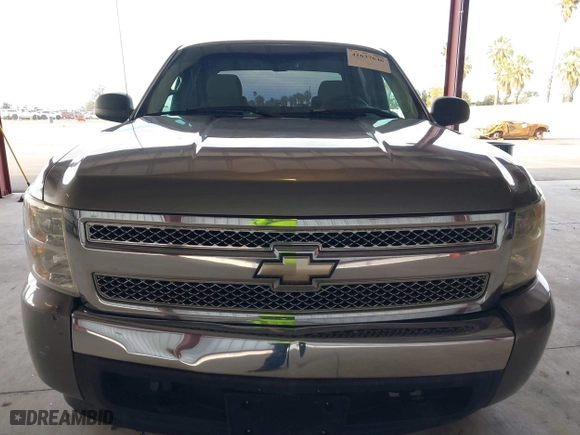 2007 Chevrolet Silverado 1500 LT w/1LT with VIN 3GCEC13027G511536, listed as a IAAI auction lot 41637646 with 204,905 mi miles. Bid and sale history available at carsss.com. Image 13.