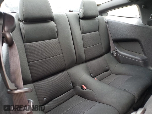 2014 Ford Mustang V6 z VIN 1ZVBP8AM4E5312513, wystawiony jako Copart lot #64463685 z przebiegiem 106 892 mil mil oraz Szkoda całkowita • Salvage title. Historia ofert i sprzedaży dostępna na DreamBid. Obrazek 10.