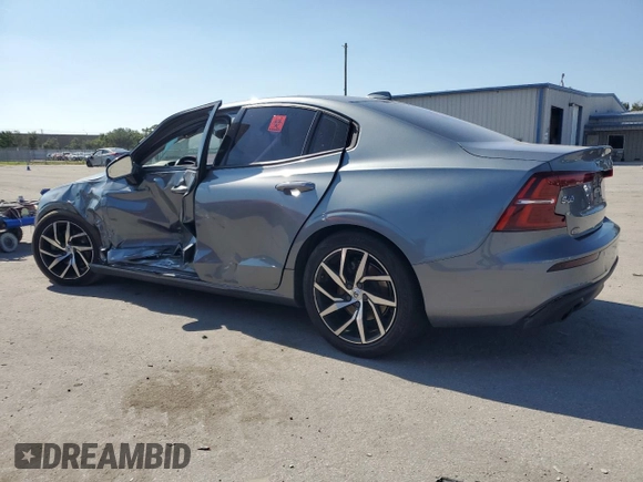 2020 Volvo S60 Momentum with VIN 7JR102FK0LG048622, listed as a Copart auction lot 62490473 with 116,934 mi miles. Bid and sale history available at carsss.com. Image 2.