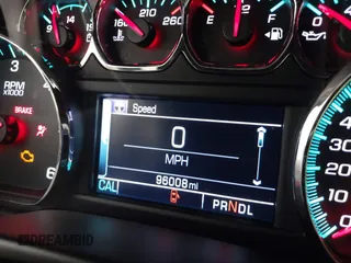 2018 Chevrolet Tahoe Commercial z VIN 1GNLCDEC6JR204921, wystawiony jako IAAI lot #42039630 z przebiegiem 96 008 mil mil oraz . Historia ofert i sprzedaży dostępna na DreamBid. Obrazek 15.
