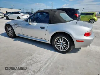 2000 BMW Z3 2.8 with VIN 4USCH3342YLF41905, listed as a Copart auction lot 60073085 with Not provided miles and Salvage title. Bid and sale history available at DreamBid. Image 2.
