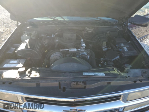1999 Chevrolet Suburban with VIN 3GNEC16R3XG257322, listed as a Copart auction lot 77601224 with 196,923 mi miles and Salvage Title. Bid and sale history available at carsss.com. Image 13.