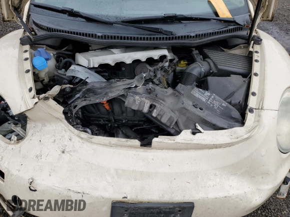 2006 Volkswagen Beetle with VIN 3VWRW31C36M420726, listed as a Copart auction lot 84332874 with 110,338 mi miles and Salvage title. Bid and sale history available at DreamBid. Image 11.
