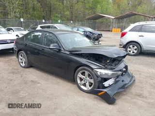 2014 BMW 3 Series 320i xDrive с VIN WBA3C3C59EF984070, выставлен на аукционе IAAI как лот 42063569 с пробегом 169 002 миль миль и . История ставок и продаж доступна на DreamBid. Изображение 1.