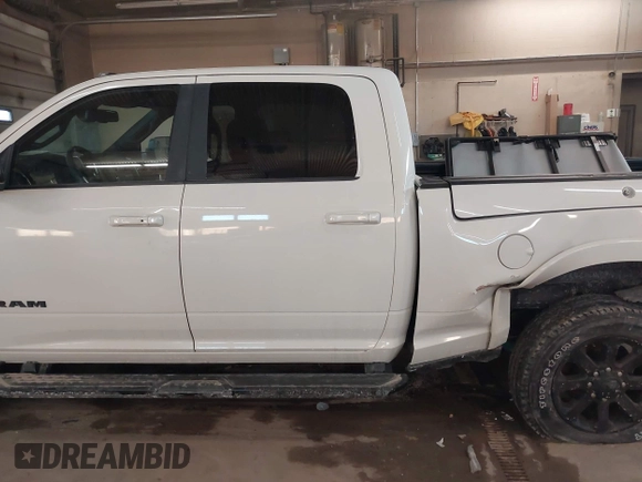 2022 Ram 2500 Laramie with VIN 3C6UR5FJ7NG253380, listed as a IAAI auction lot 41319536 with 33,945 mi miles. Bid and sale history available at carsss.com. Image 14.