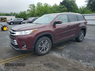 2019 Toyota Highlander SE z VIN 5TDJZRFH2KS722663, wystawiony jako Copart lot #58910685 z przebiegiem 52 379 mil mil oraz Szkoda całkowita • Salvage title. Historia ofert i sprzedaży dostępna na DreamBid. Obrazek 1.