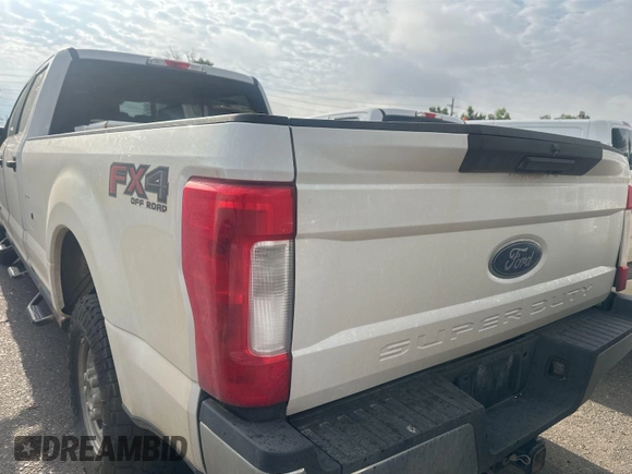 2017 Ford F-250 Lariat with VIN 1FT7W2BT6HEB52976, listed as a IAAI auction lot 42731339 with 267,628 mi miles and . Bid and sale history available at DreamBid. Image 12.