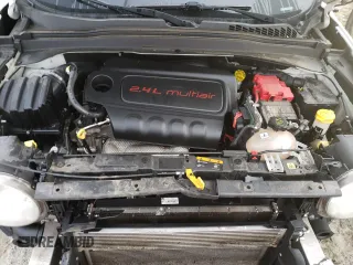 2020 Jeep Renegade Jeepster z VIN ZACNJAAB7LPL00686, wystawiony jako Copart lot #73235514 z przebiegiem 125 983 mil mil oraz Szkoda całkowita • Salvage title. Historia ofert i sprzedaży dostępna na DreamBid. Obrazek 12.