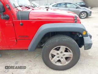 2015 Jeep Wrangler Sport with VIN 1C4GJWAGXFL686842, listed as a IAAI auction lot 42040058 with 154,091 mi miles. Bid and sale history available at carsss.com. Image 19.