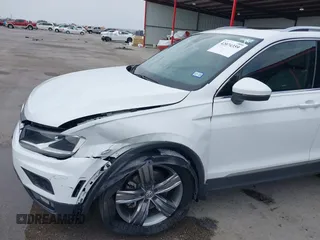 2020 Volkswagen Tiguan SE z VIN 3VV3B7AX4LM032609, wystawiony jako IAAI lot #42074359 z przebiegiem 52 404 mil mil oraz . Historia ofert i sprzedaży dostępna na DreamBid. Obrazek 17.