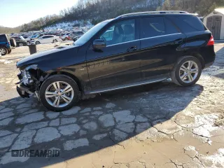 2012 Mercedes-Benz M 350 z VIN 4JGDA5HB0CA040364, wystawiony jako Copart lot #88537645 z przebiegiem 135 332 mil mil oraz Szkoda całkowita • Salvage title. Historia ofert i sprzedaży dostępna na DreamBid. Obrazek 1.