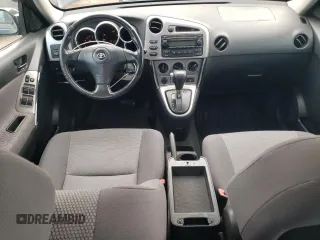 2006 Toyota Matrix STD z VIN 2T1KR30E36C572920, wystawiony jako Copart lot #60219205 z przebiegiem 210 005 mil mil oraz Czysty tytuł • Clean title. Historia ofert i sprzedaży dostępna na DreamBid. Obrazek 8.