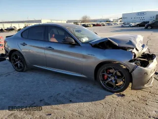 2020 Alfa Romeo Giulia Ti with VIN ZARFANBN2L7630245, listed as a Copart auction lot 84069784 with 0 mi miles and Salvage Title. Bid and sale history available at carsss.com. Image 4.