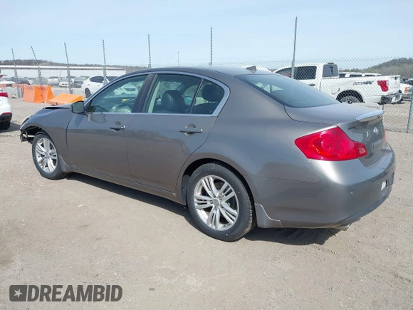 2013 Infiniti G37 Journey with VIN JN1CV6AP8DM302568, listed as a IAAI auction lot 41851977 with 31,398 mi miles. Bid and sale history available at carsss.com. Image 3.