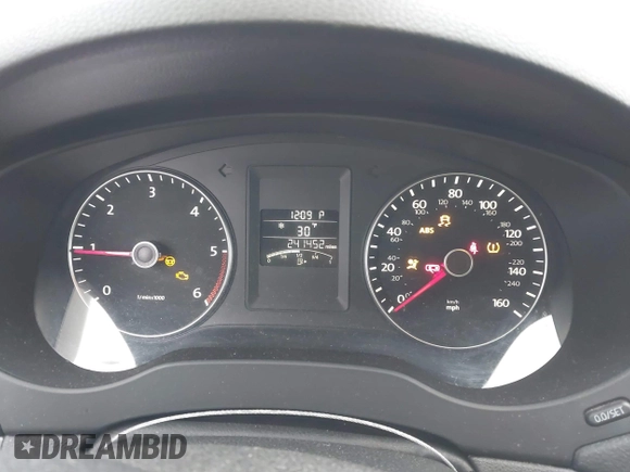 2014 Volkswagen Jetta TDI with VIN 3VWLL7AJ0EM389924, listed as a IAAI auction lot 41271290 with 241,452 mi miles and . Bid and sale history available at DreamBid. Image 7.
