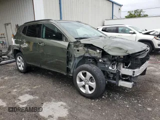 2019 Jeep Compass Latitude z VIN 3C4NJDBBXKT813862, wystawiony jako Copart lot #58957685 z przebiegiem 68 802 mil mil oraz Szkoda całkowita • Salvage title. Historia ofert i sprzedaży dostępna na DreamBid. Obrazek 4.