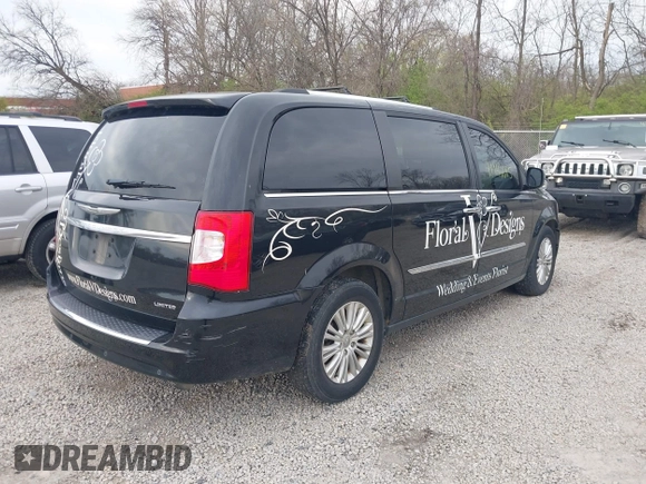 2013 Chrysler Town & Country Limited with VIN 2C4RC1GG2DR595808, listed as a IAAI auction lot 41946685 with 185,579 mi miles. Bid and sale history available at carsss.com. Image 4.