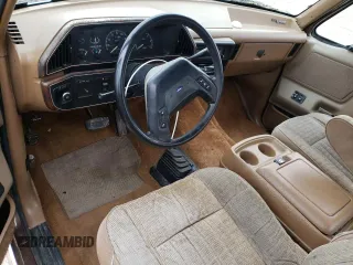 1988 Ford F-150 with VIN 1FTEX14N2JKA84275, listed as a Copart auction lot 88819435 with 89,176 mi miles and Clean Title. Bid and sale history available at carsss.com. Image 8.