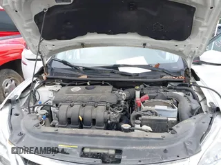 2014 Nissan Sentra SR z VIN 3N1AB7AP2EL640016, wystawiony jako IAAI lot #42253092 z przebiegiem 105 760 mil mil oraz . Historia ofert i sprzedaży dostępna na DreamBid. Obrazek 10.