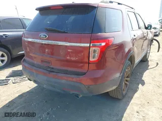 2014 Ford Explorer XLT with VIN 1FM5K8D81EGC50601, listed as a IAAI auction lot 41791652 with 194,775 mi miles. Bid and sale history available at carsss.com. Image 4.