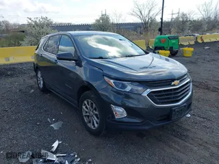 2018 Chevrolet Equinox LT with VIN 3GNAXJEV0JL102064, listed as a IAAI auction lot 41976644 with 61,541 mi miles. Bid and sale history available at carsss.com. Image 1.