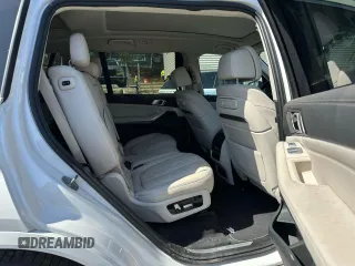 2023 BMW X7 xDrive40i with VIN 5UX23EM03P9P67515, listed as a Copart auction lot 52912265 with 29,365 mi miles and Clean Title. Bid and sale history available at carsss.com. Image 8.