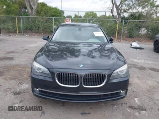 2012 BMW 7 Series 750Li с VIN WBAKB8C52CDX20452, выставлен на аукционе IAAI как лот 41770824 с пробегом 80 281 миль миль и . История ставок и продаж доступна на DreamBid. Изображение 6.