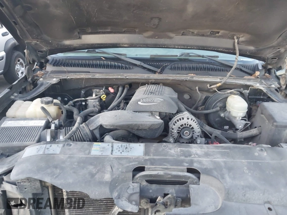 2005 Chevrolet Silverado 1500 LS z VIN 2GCEC13T751334286, wystawiony jako IAAI lot #41183917 z przebiegiem 229 192 mil mil oraz . Historia ofert i sprzedaży dostępna na DreamBid. Obrazek 10.