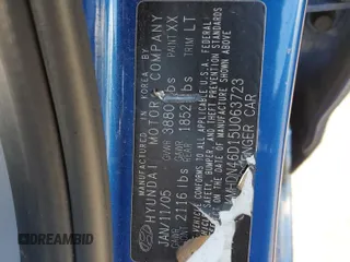 2005 Hyundai Elantra GLS z VIN KMHDN46D15U063723, wystawiony jako Copart lot #56113495 z przebiegiem 115 513 mil mil oraz Szkoda całkowita • Salvage title. Historia ofert i sprzedaży dostępna na DreamBid. Obrazek 12.