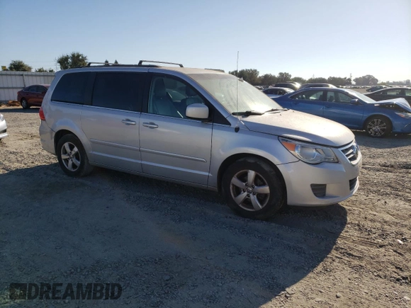 2011 Volkswagen Routan SE with VIN 2V4RW3DG3BR766608, listed as a Copart auction lot 67268015 with 144,329 mi miles and Clean title. Bid and sale history available at DreamBid. Image 4.