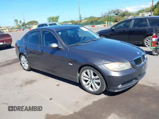 2007 BMW 3 Series 328i z VIN WBAVA33587KX82412, wystawiony jako IAAI lot #41850293 z przebiegiem 87 230 mil mil oraz . Historia ofert i sprzedaży dostępna na DreamBid. Obrazek 1.