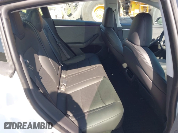 2024 Tesla Model 3 z VIN 5YJ3E1EA7RF721503, wystawiony jako IAAI lot #42246752 z przebiegiem 8 807 mil mil oraz . Historia ofert i sprzedaży dostępna na DreamBid. Obrazek 8.