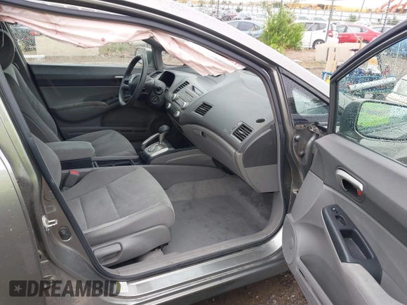 2008 Honda Civic LX z VIN 2HGFA16578H307187, wystawiony jako IAAI lot #42394956 z przebiegiem 56 834 mil mil oraz . Historia ofert i sprzedaży dostępna na DreamBid. Obrazek 5.