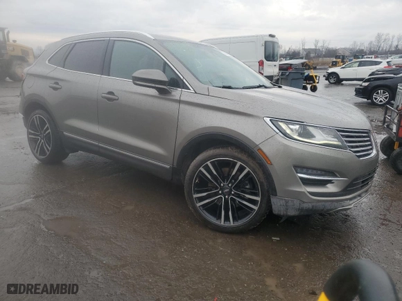 2017 Lincoln MKC Reserve with VIN 5LMTJ3DH7HUL61217, listed as a Copart auction lot 47044565 with 95,557 mi miles and Salvage Title. Bid and sale history available at carsss.com. Image 4.