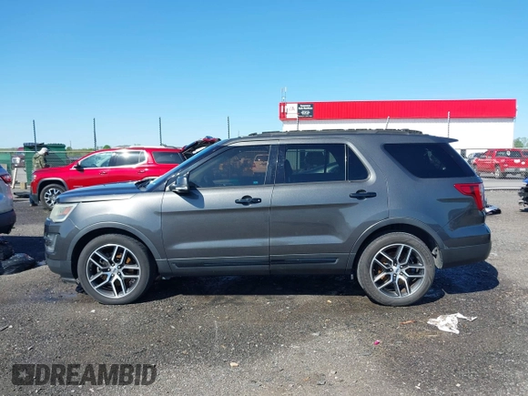 2016 Ford Explorer Sport z VIN 1FM5K8GT7GGA34450, wystawiony jako IAAI lot #41971515 z przebiegiem 197 837 mil mil oraz . Historia ofert i sprzedaży dostępna na DreamBid. Obrazek 14.